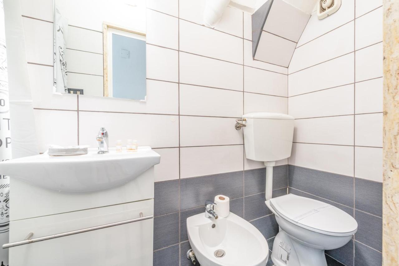 Stazione Centrale & Universita Lovely Apartment Bari Exterior foto